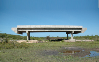 Victor Arruda  ponte-monumento-absurdo